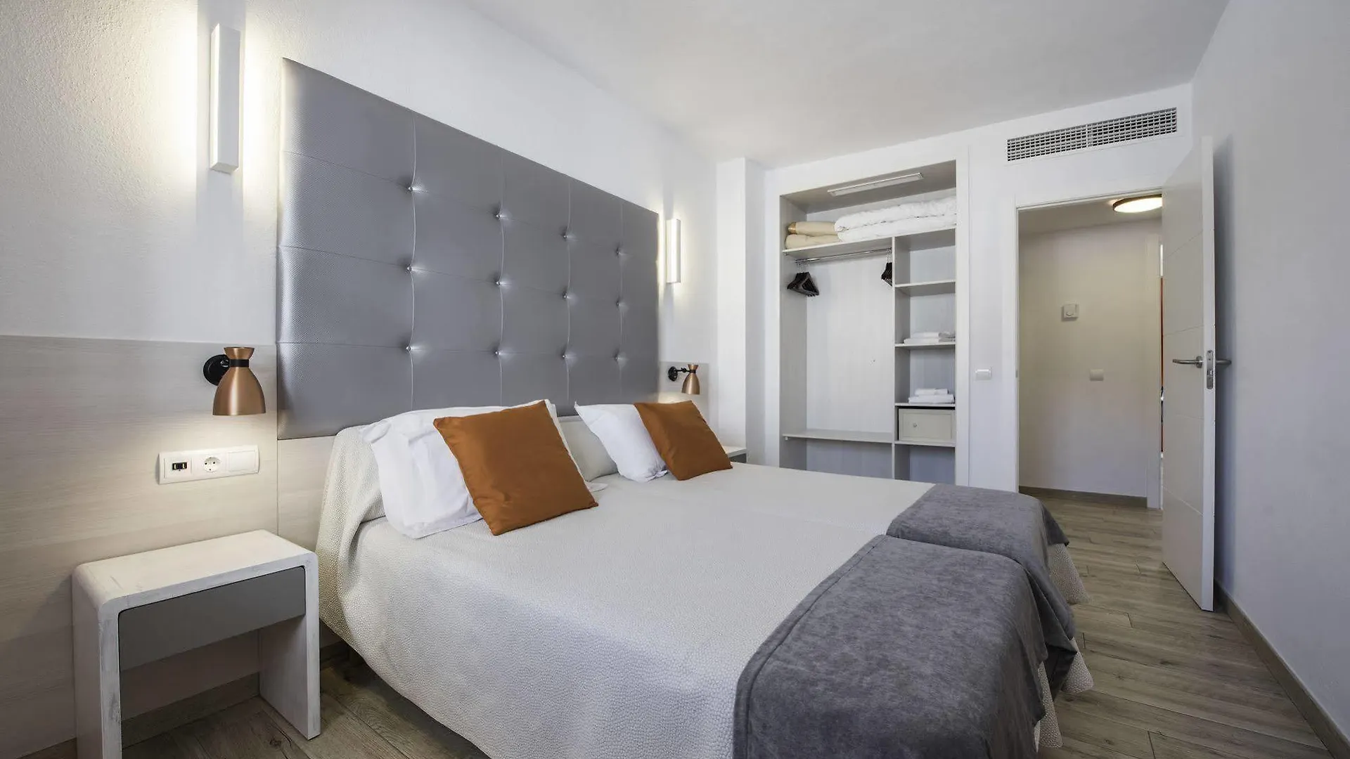 Typic Oasis Sa Tanca Lägenhet Cala Llonga  0*, Cala Llonga (Ibiza)